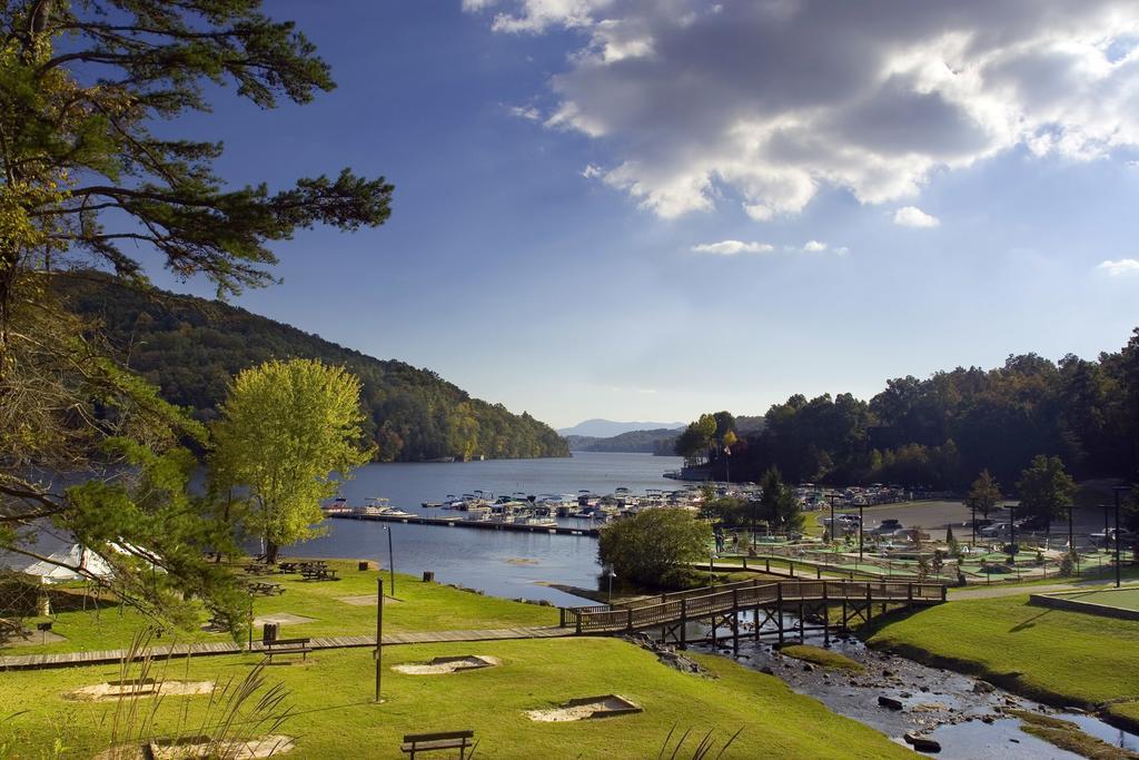 Rumbling Bald Resort Lake Lure Exterior photo